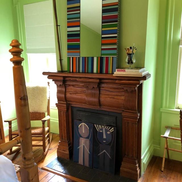 Deluxe Queen Room interior